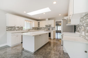 Krista Lapp Top Coquitlam Realtor 1309 Oxford Street Burke Mountain Coquitlam Kit2